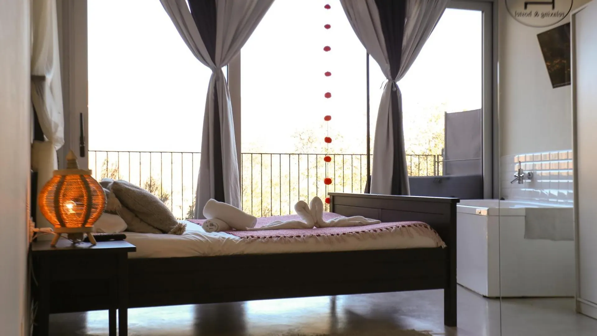 Les Suites Santa Maria de Palautordera Guest house